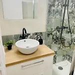 Apartment La Saveur Tropicale-proche Centre Ville-aeroport Beauvais