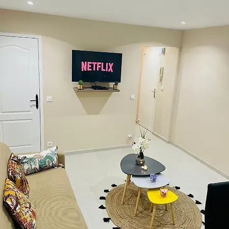Apartmán La Saveur Tropicale-proche Centre Ville-aeroport *