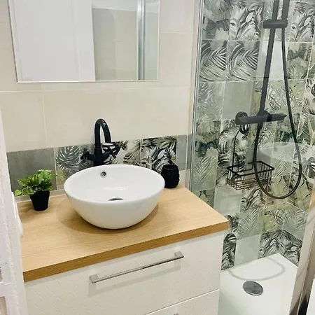 Apartmán La Saveur Tropicale-proche Centre Ville-aeroport Beauvais
